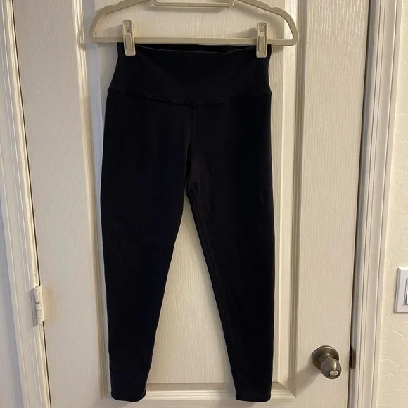 ALO Yoga Black High Rise Leggings - Picture 1 of 4